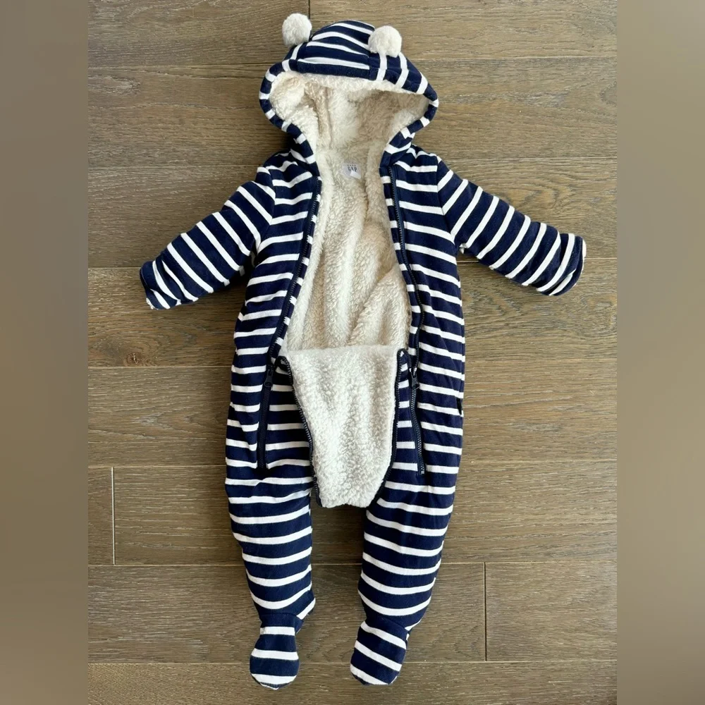 Baby Gap Sherpa Hoodie One Piece Striped Bear Snowsuit 🐻 6-12 months